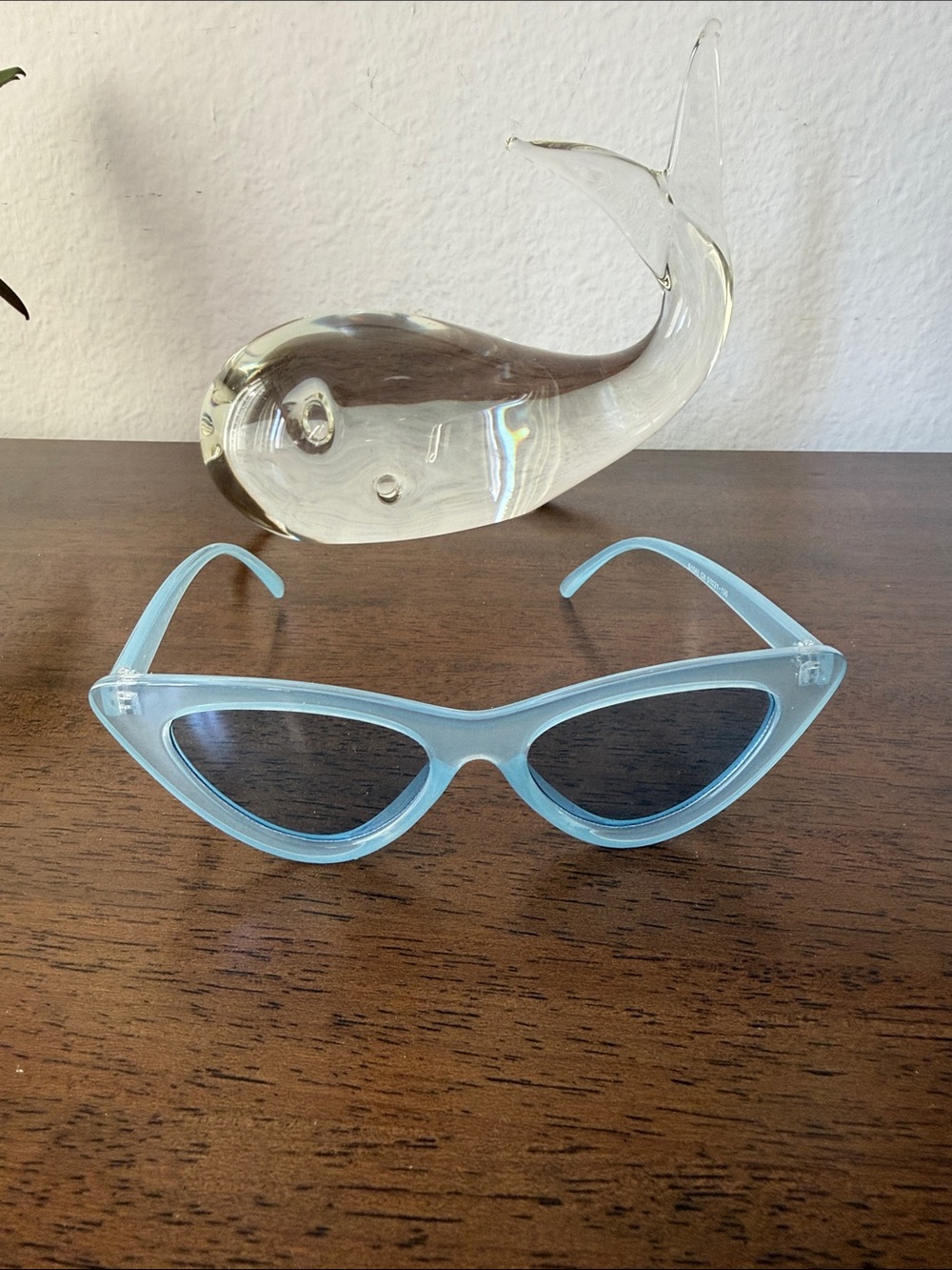 Retro Cat-Eye Blue Sunglasses - light blue transparent plastic